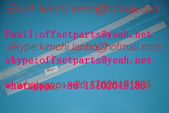 Китай Komori machines wash up blade,820*36*1mm,11 Holes,Plastic wash up blade for komori spica S поставщик