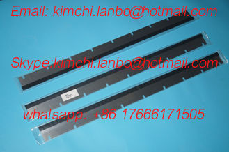 Китай SM74 wash up blade,SM74 machine Rubber washup blade,good quality,9 slots, 822*57*0.5mm поставщик