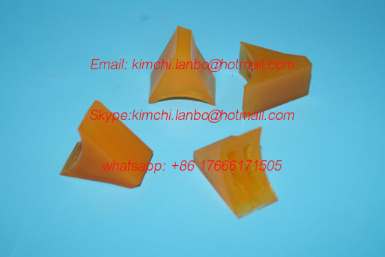 Roland 800 machine delivery gripper pad,Roland plastic gripper pad поставщик