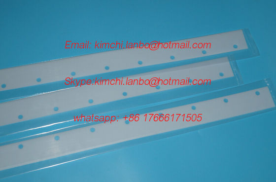 Komori L440 machine wash up blade,1105*50*1mm,15 holes,Komori plastic washup blade,good quality поставщик